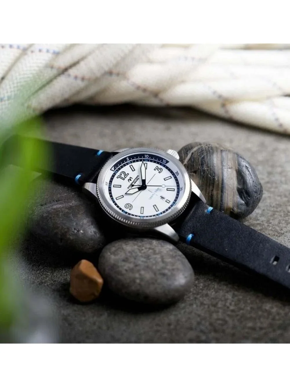 NWT Dominatore Del Mare Aviatore Quartz White Dial Men's Watch